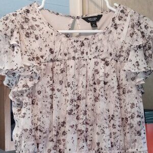 Floral print flutter sleeve top